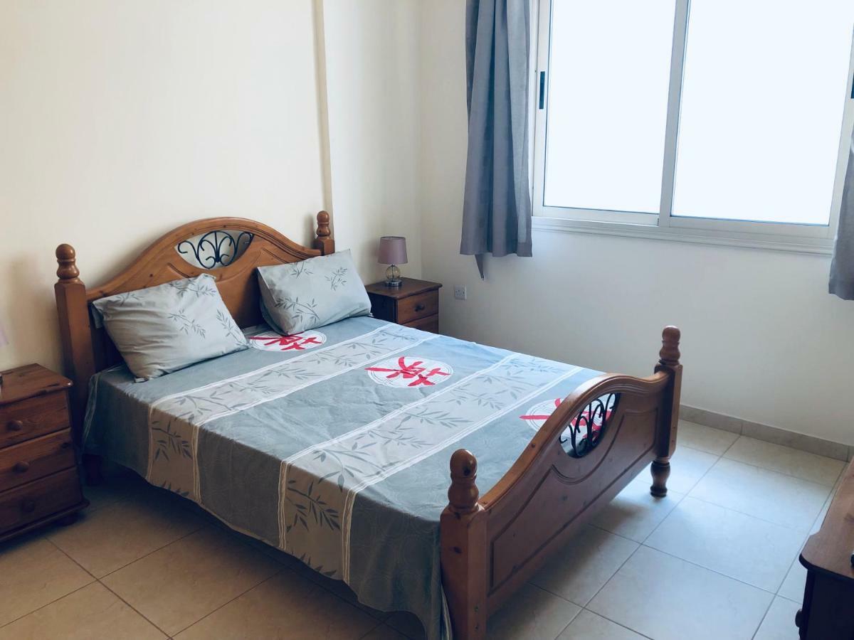 Private Apartment At Aristo Universe III With Pool Paphos Luaran gambar